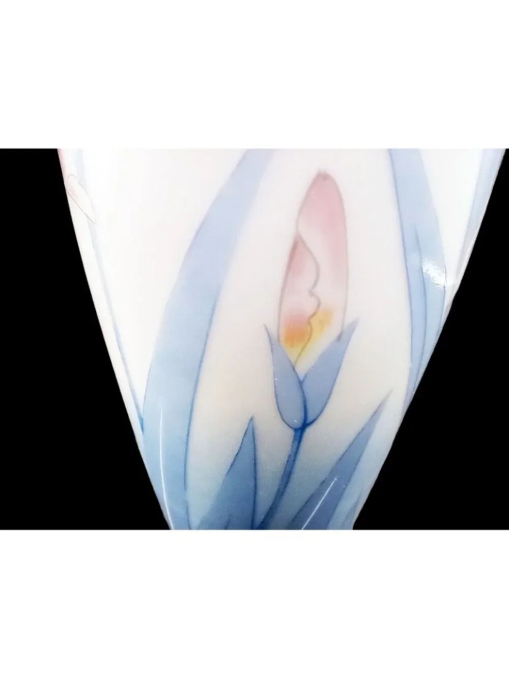 Japanese Porcelain Vase Vintage Kozan Gama Blue Iris Floral Gold Trim 6.75